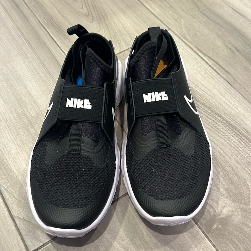 Brand new boys Nike shoes